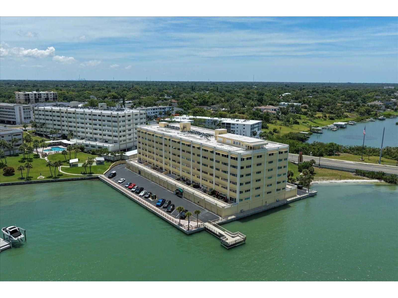100 Bluff View Drive #506C Belleair Bluffs FL 33770 TB8510737 image2