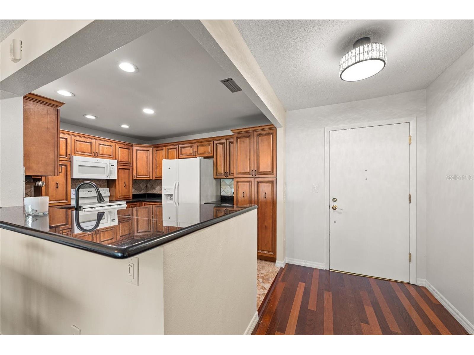 100 Bluff View Drive #506C Belleair Bluffs FL 33770 TB8510737 image6