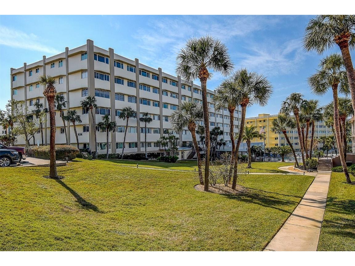 100 Bluff View Drive #514A Belleair Bluffs FL 33770 - CLEARWATER BAY TB8430536 image1