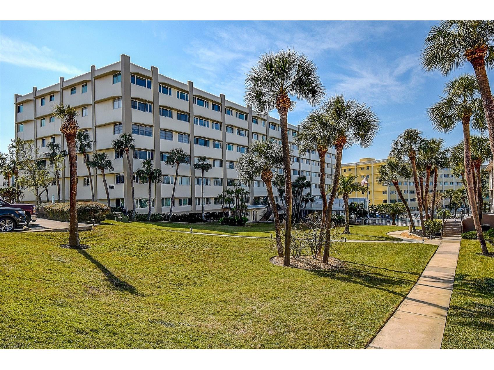 100 Bluff View Drive #514A Belleair Bluffs FL 33770 - CLEARWATER BAY TB8471858 image1