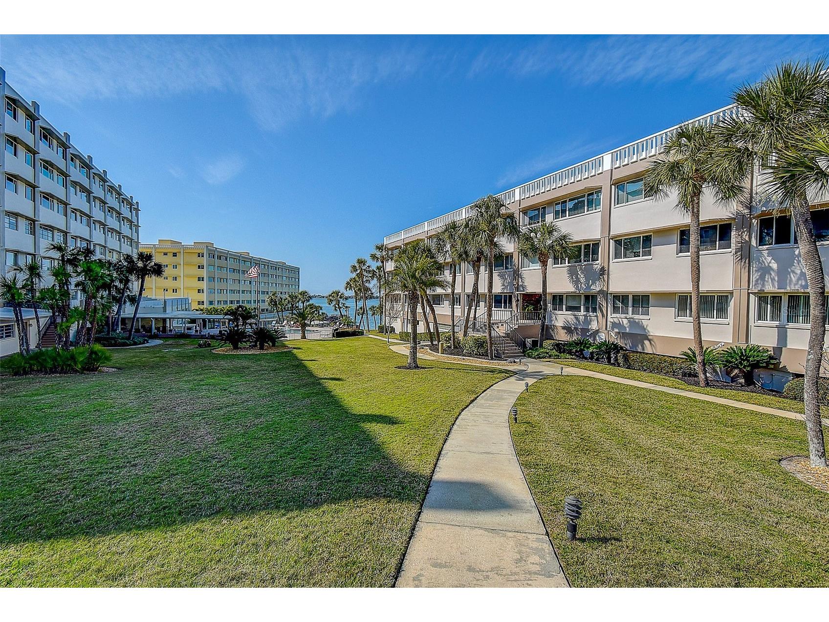 100 Bluff View Drive #514A Belleair Bluffs FL 33770 - CLEARWATER BAY TB8471858 image2