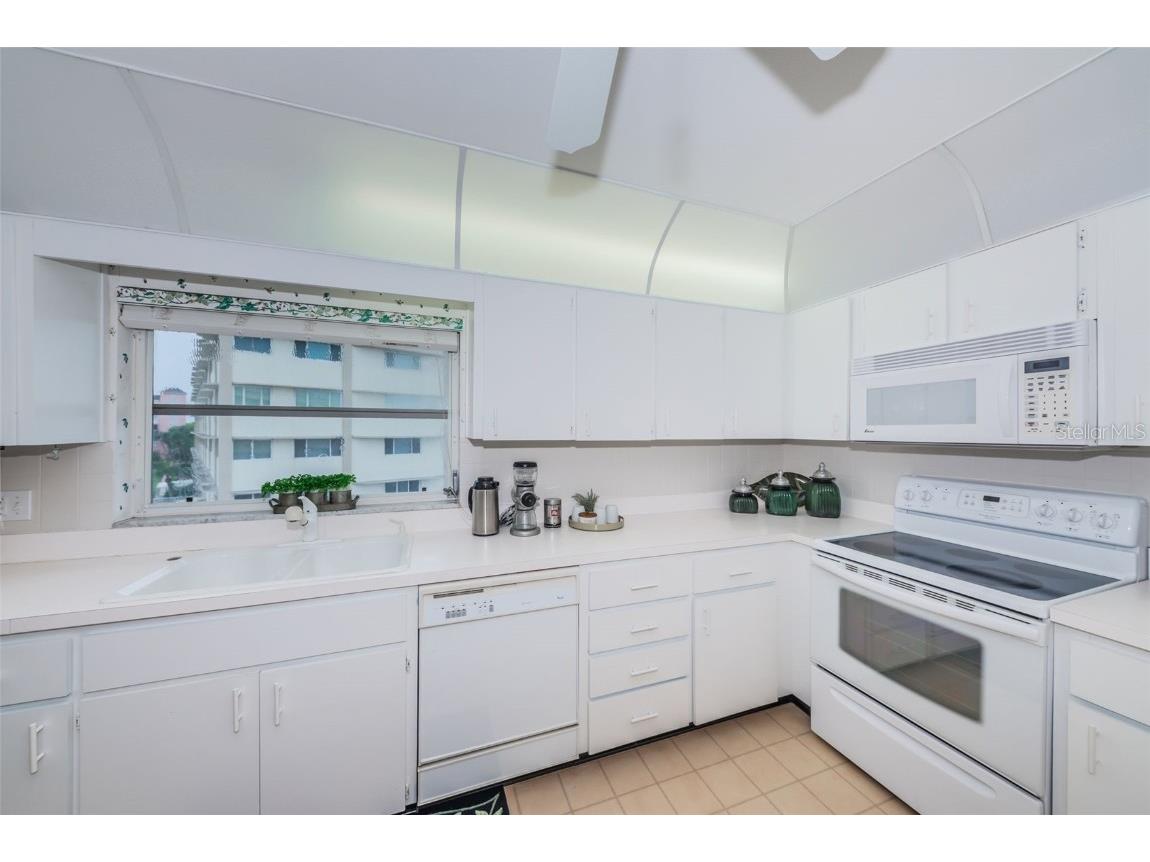 100 Bluff View Drive #514C Belleair Bluffs FL 33770 - CLEARWATER BAY + INTRACOASTAL TB8389437 image21