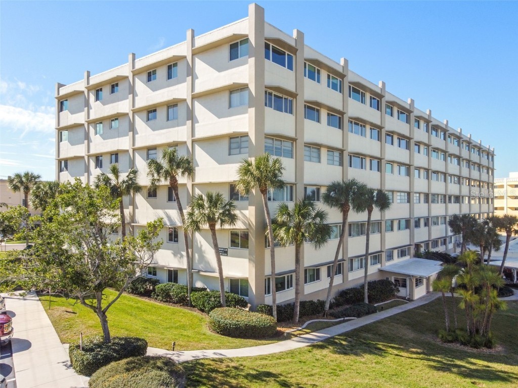 100 Bluff View Drive #607A Belleair Bluffs FL 33770 - CLEARWATER HARBOR TB8423569 image2