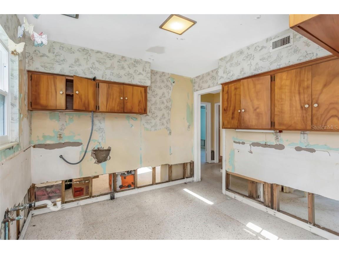 100 Buena Vista Drive S Dunedin FL 34698 TB8351360 image25