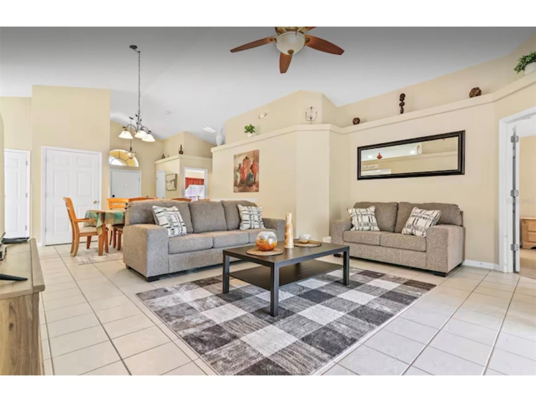 100 Cardinal Court Davenport FL 33896 S5140647 image3