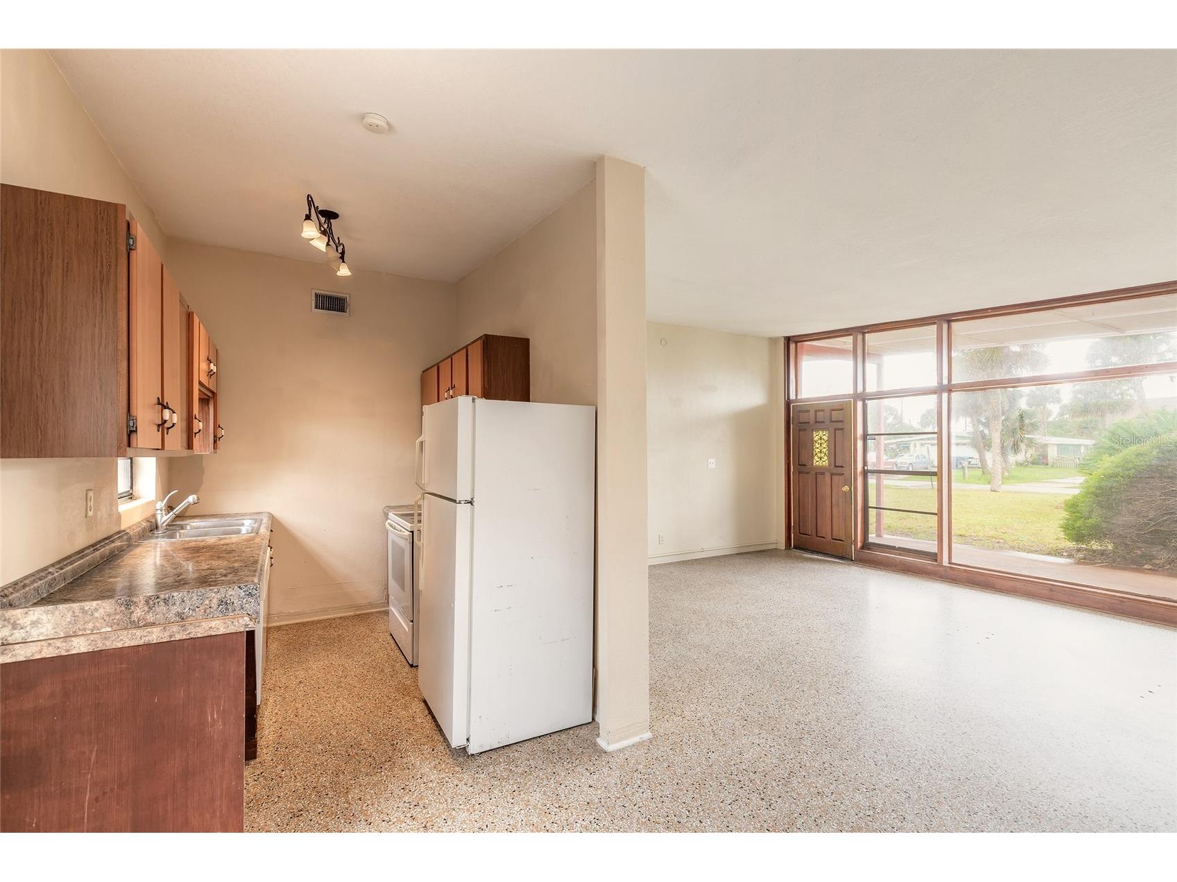 100 Carolyn Terrace Daytona Beach FL 32118 V4949298 image11