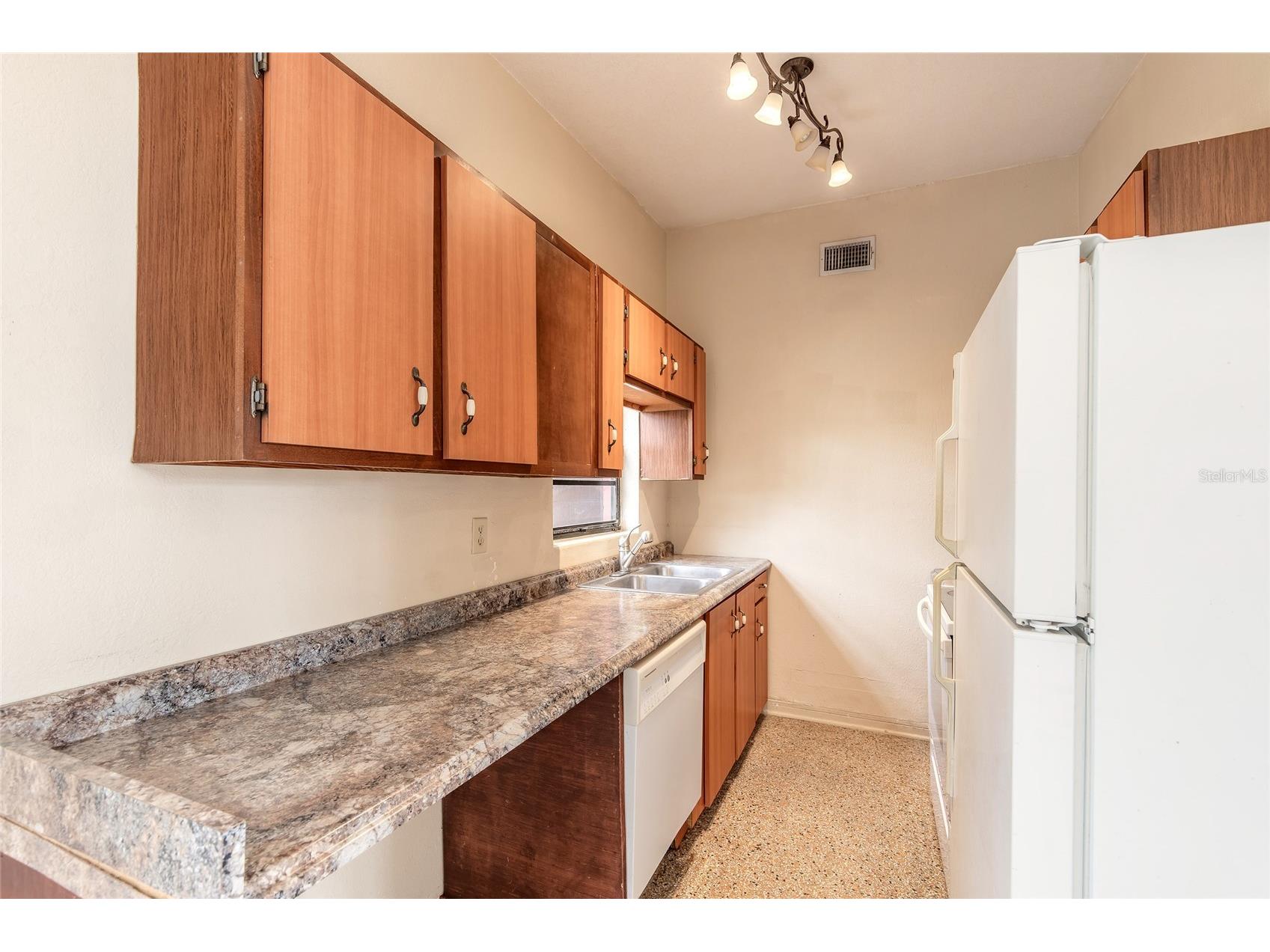 100 Carolyn Terrace Daytona Beach FL 32118 V4949298 image13