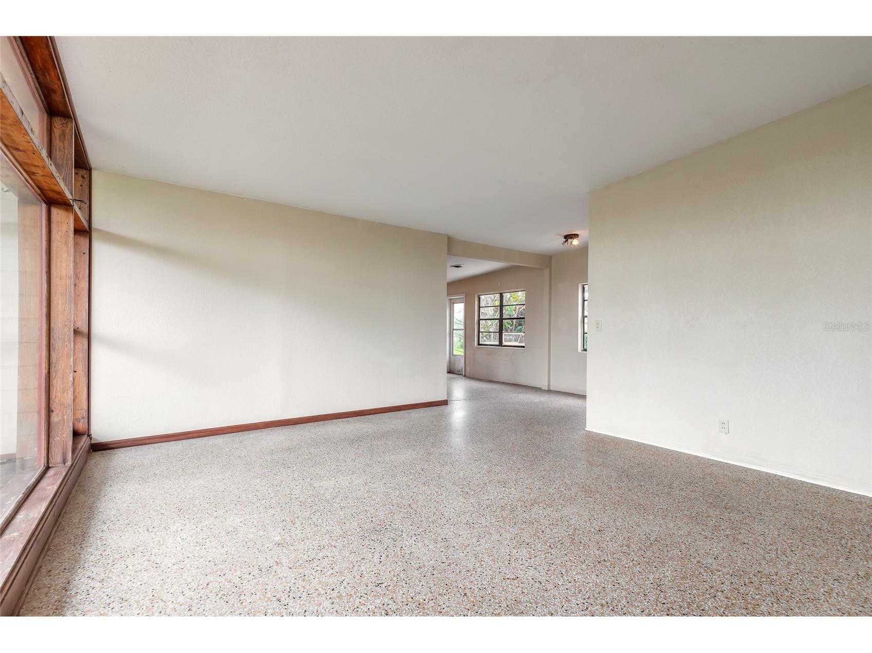 100 Carolyn Terrace Daytona Beach FL 32118 V4949298 image5