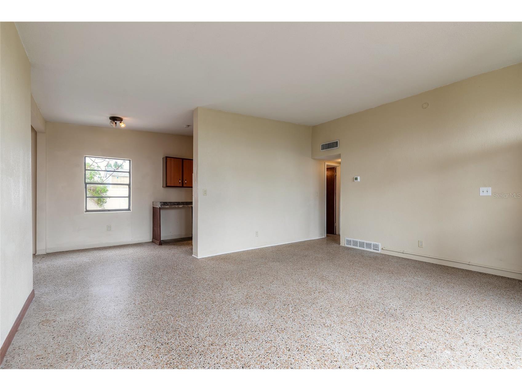 100 Carolyn Terrace Daytona Beach FL 32118 V4949298 image7