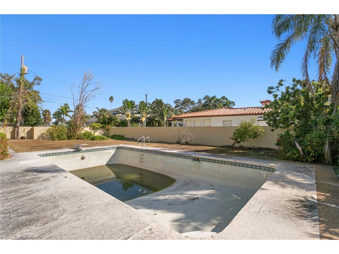 100 Catalan Boulevard NE Saint Petersburg FL 33704 TB8450290 image12