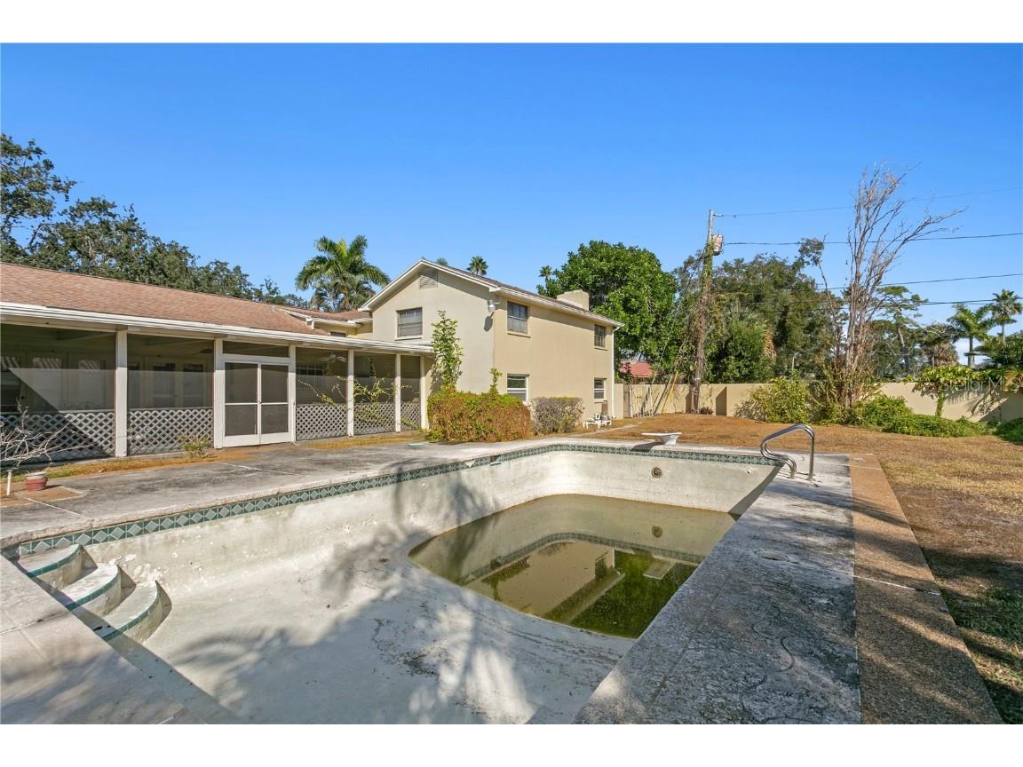 100 Catalan Boulevard NE Saint Petersburg FL 33704 TB8450290 image13