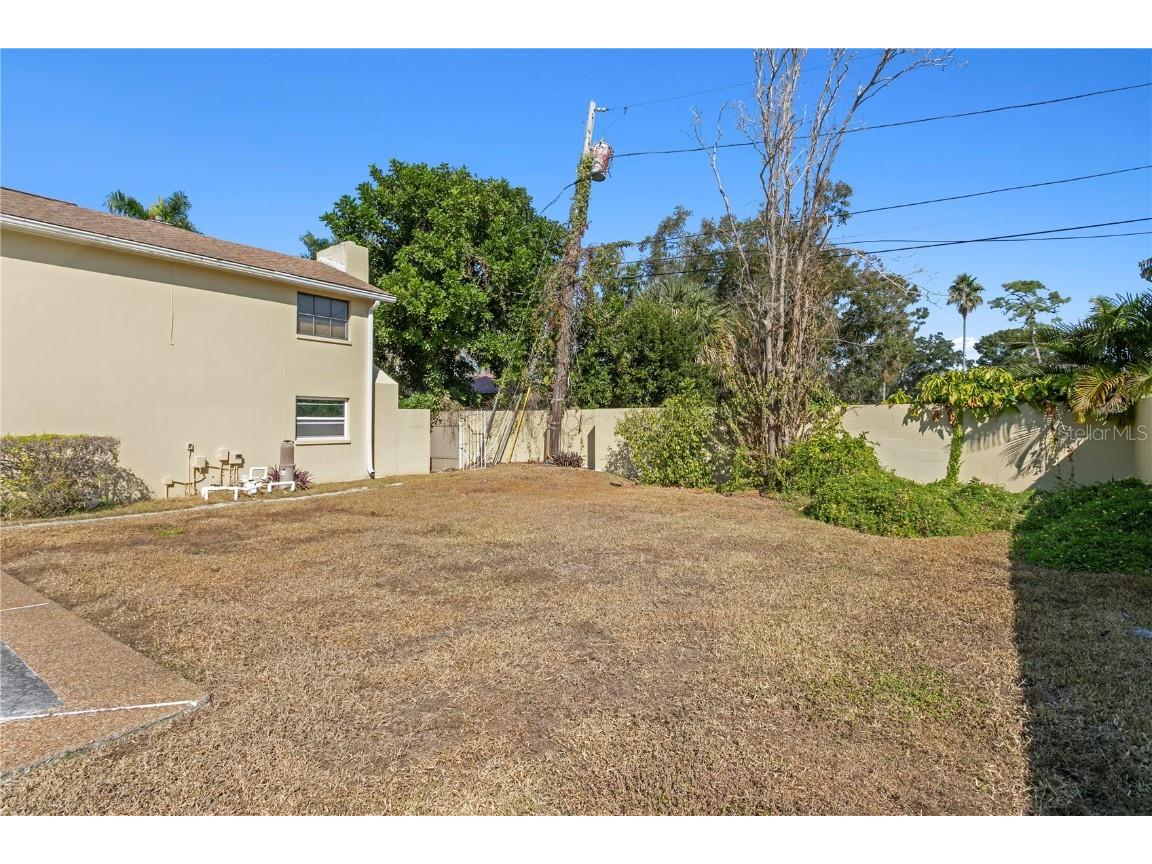 100 Catalan Boulevard NE Saint Petersburg FL 33704 TB8450290 image16