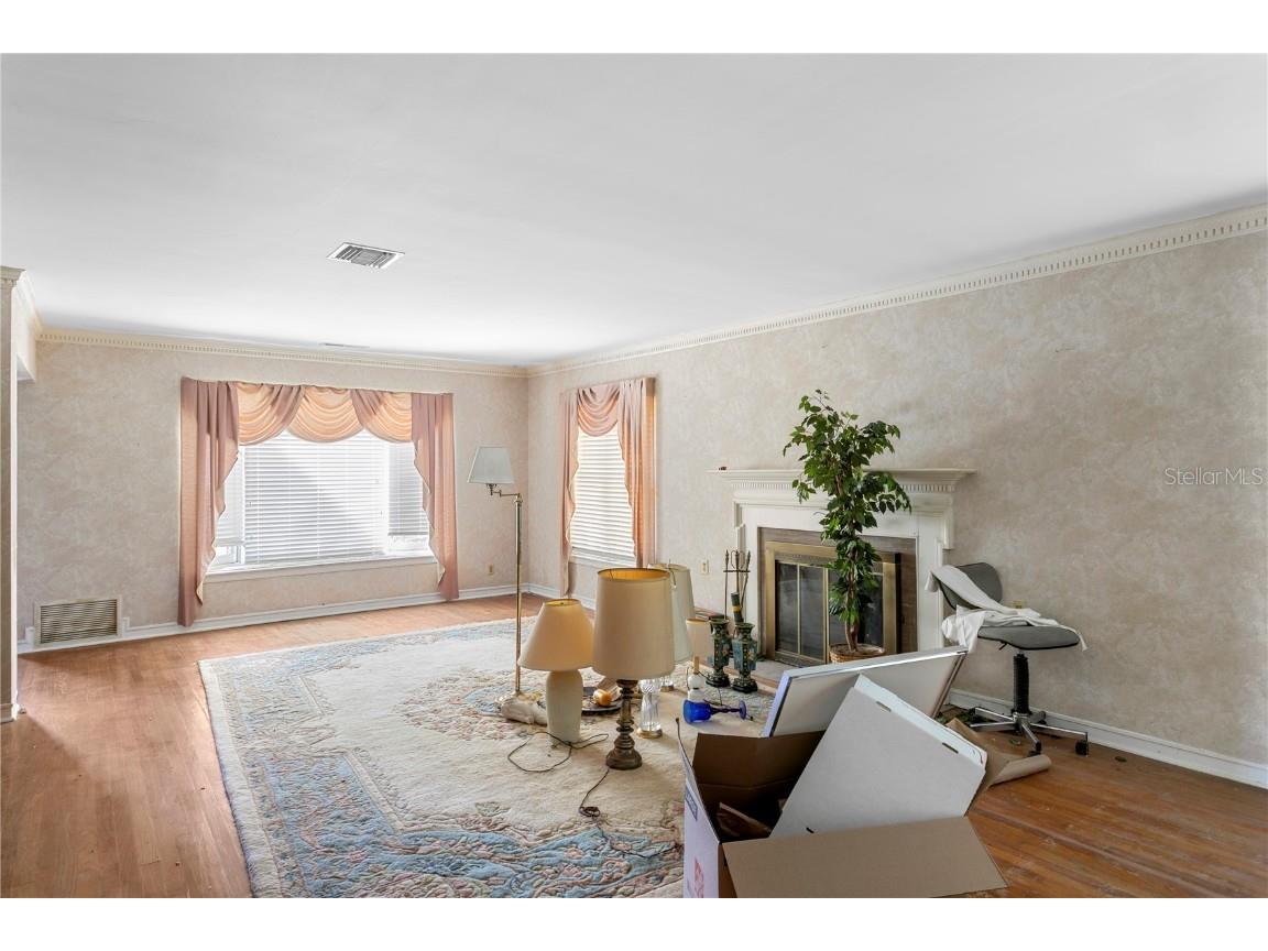 100 Catalan Boulevard NE Saint Petersburg FL 33704 TB8450290 image5