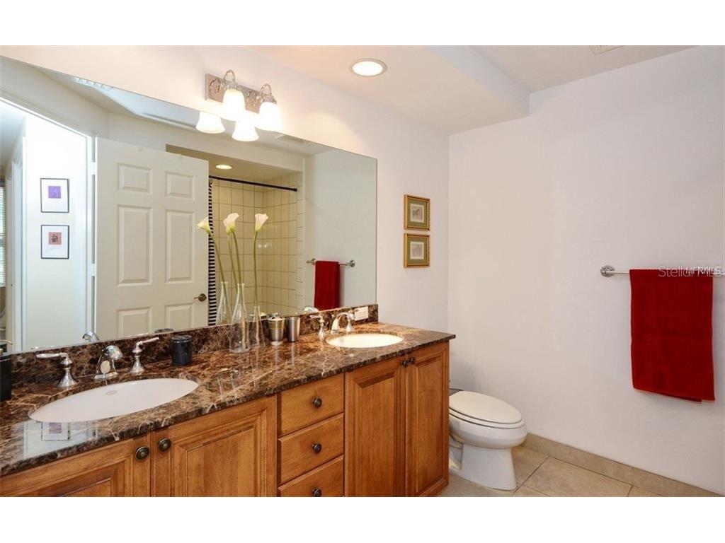 100 Central Avenue #620 Sarasota FL 34236 A4406251 image10