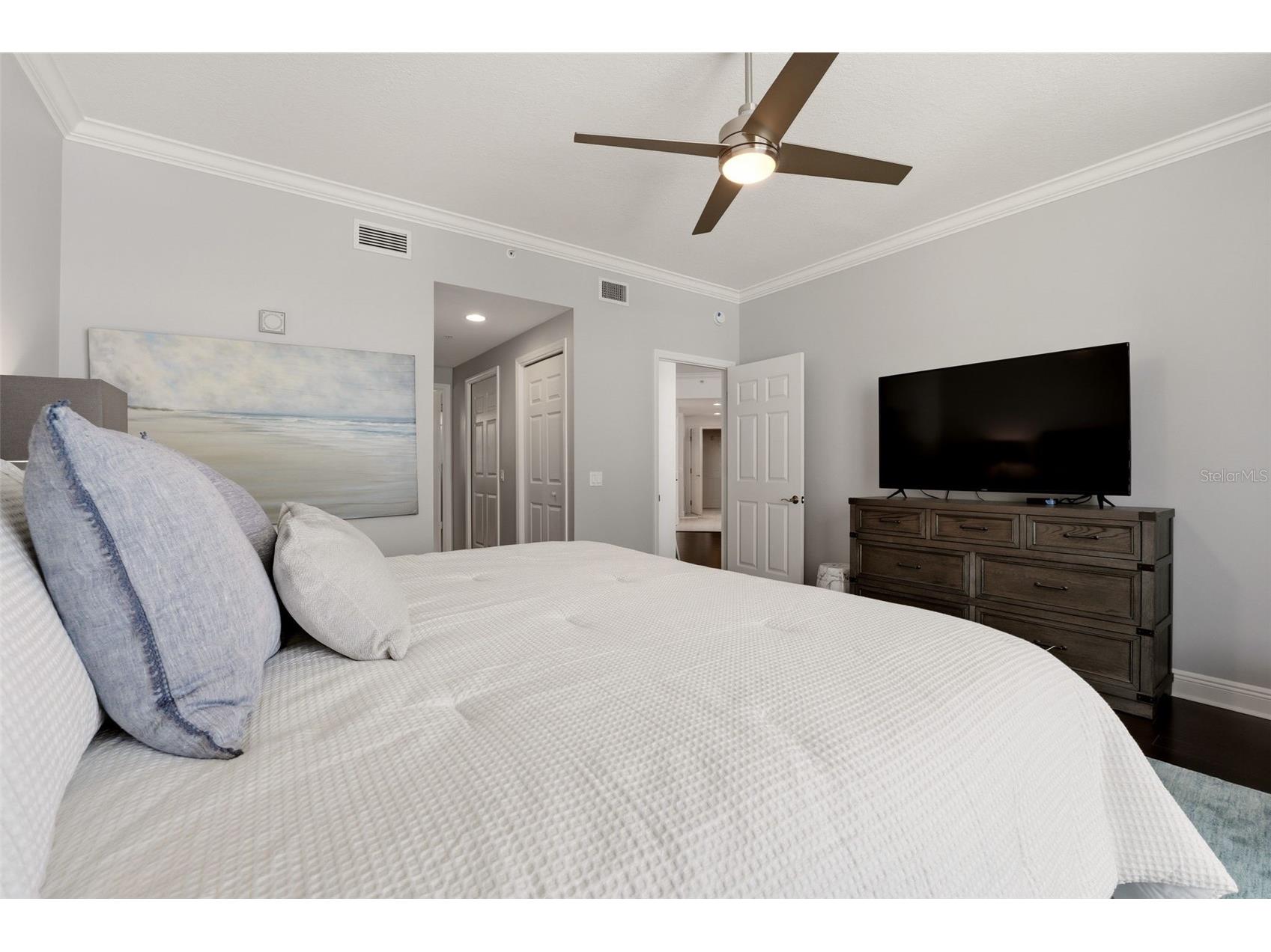 100 Central Avenue #H716 Sarasota FL 34236 A4694485 image20