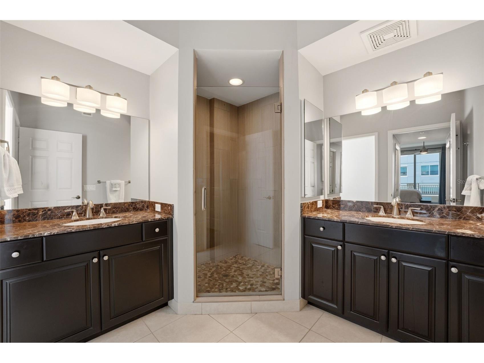 100 Central Avenue #H716 Sarasota FL 34236 A4694485 image22