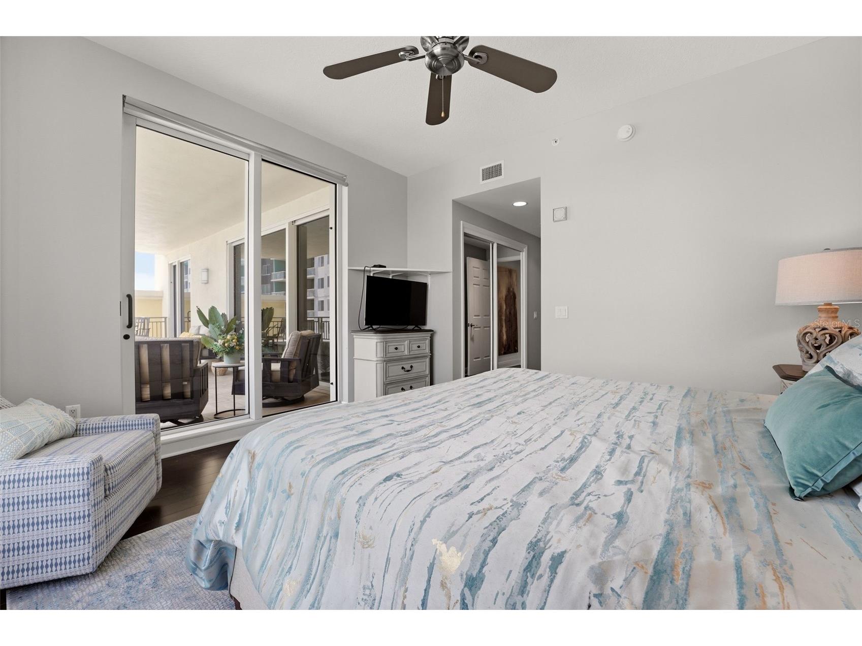 100 Central Avenue #H716 Sarasota FL 34236 A4694485 image25