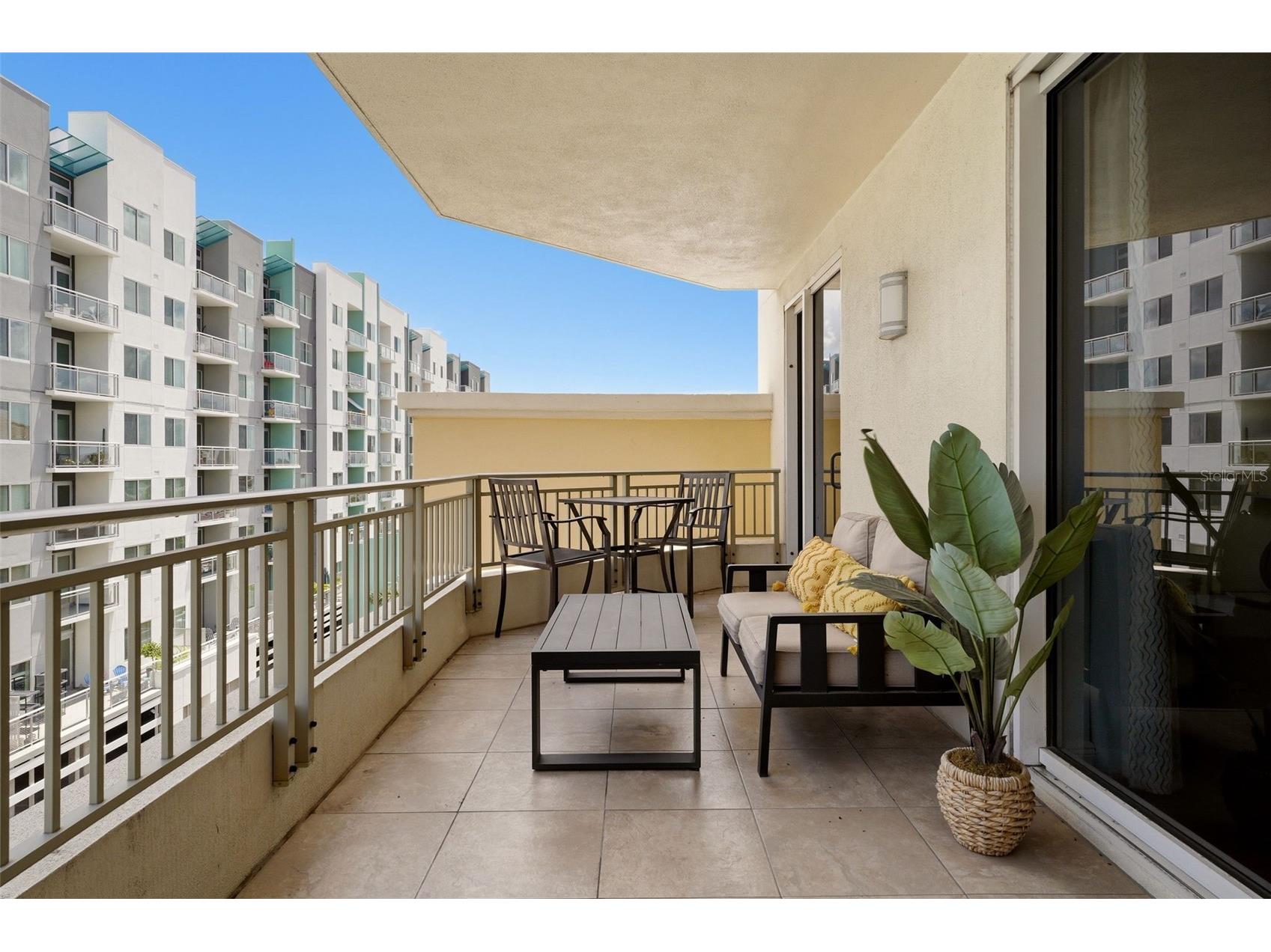 100 Central Avenue #H716 Sarasota FL 34236 A4694485 image30