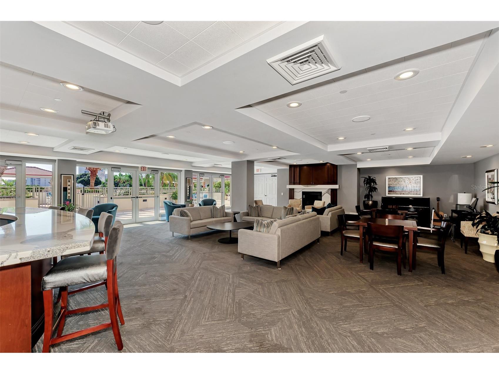 100 Central Avenue #H716 Sarasota FL 34236 A4694485 image42