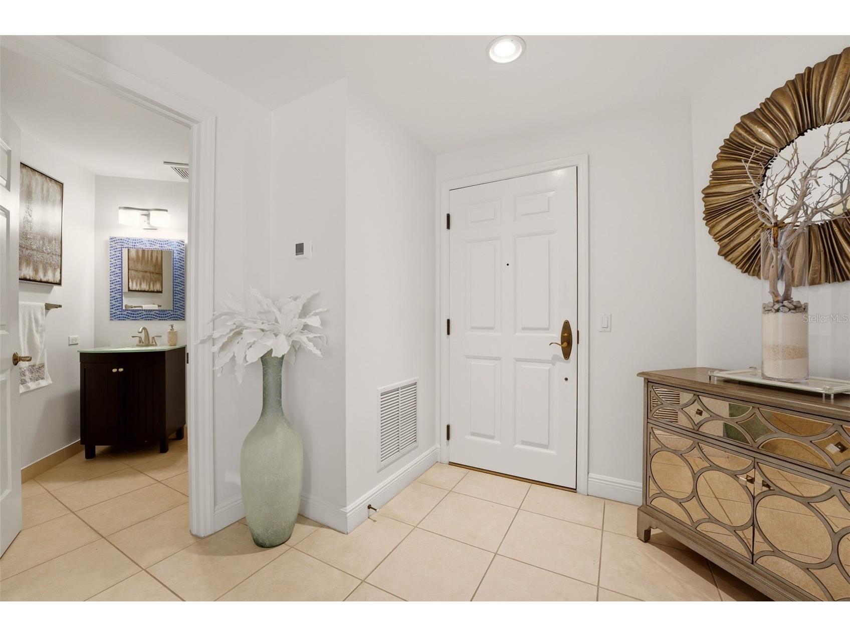 100 Central Avenue #H716 Sarasota FL 34236 A4694485 image5