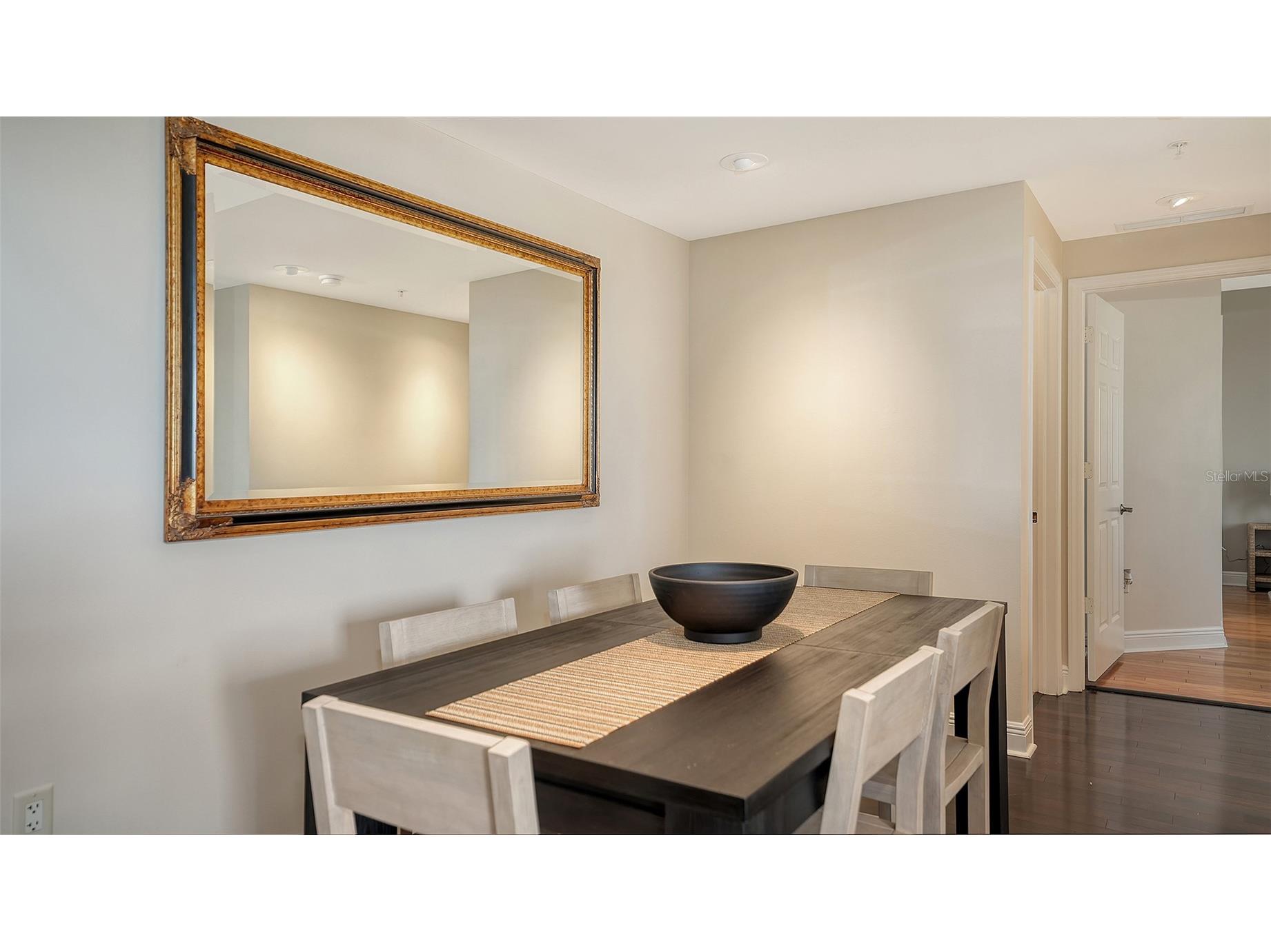 100 Central Avenue #K817 Sarasota FL 34236 A4685511 image26