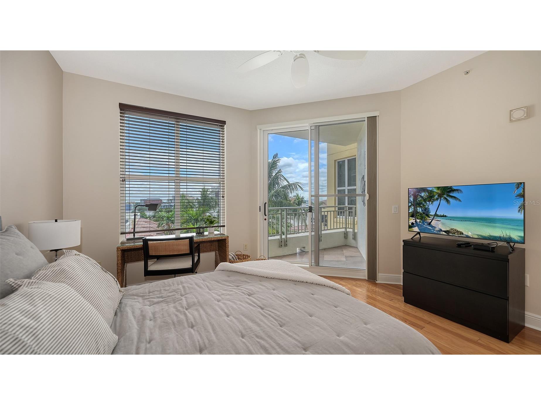 100 Central Avenue #K817 Sarasota FL 34236 A4685511 image40