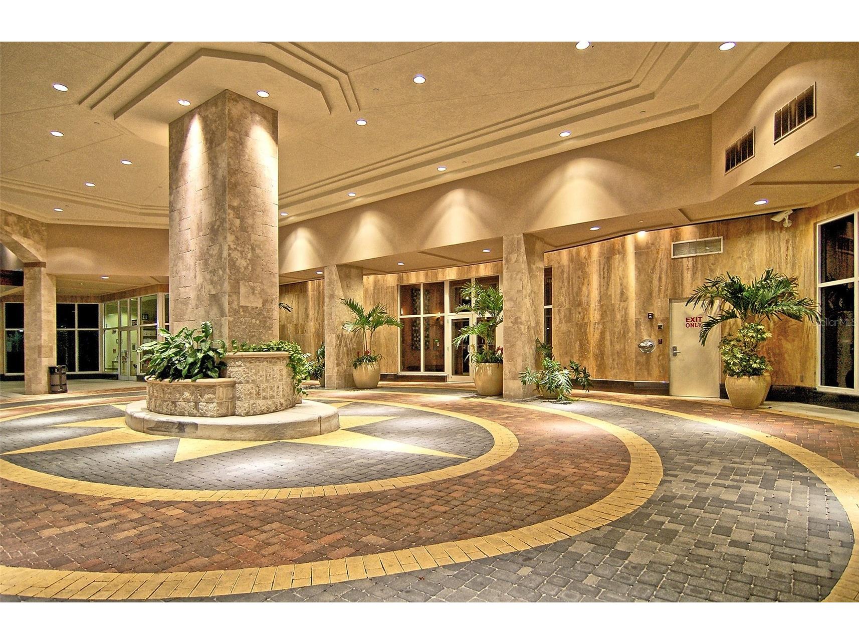 100 Central Avenue #K817 Sarasota FL 34236 A4685511 image46