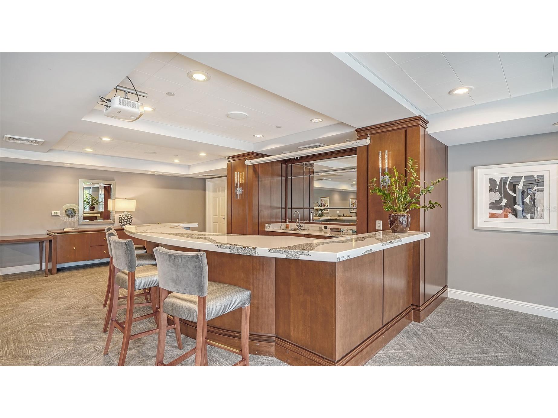 100 Central Avenue #K817 Sarasota FL 34236 A4685511 image55