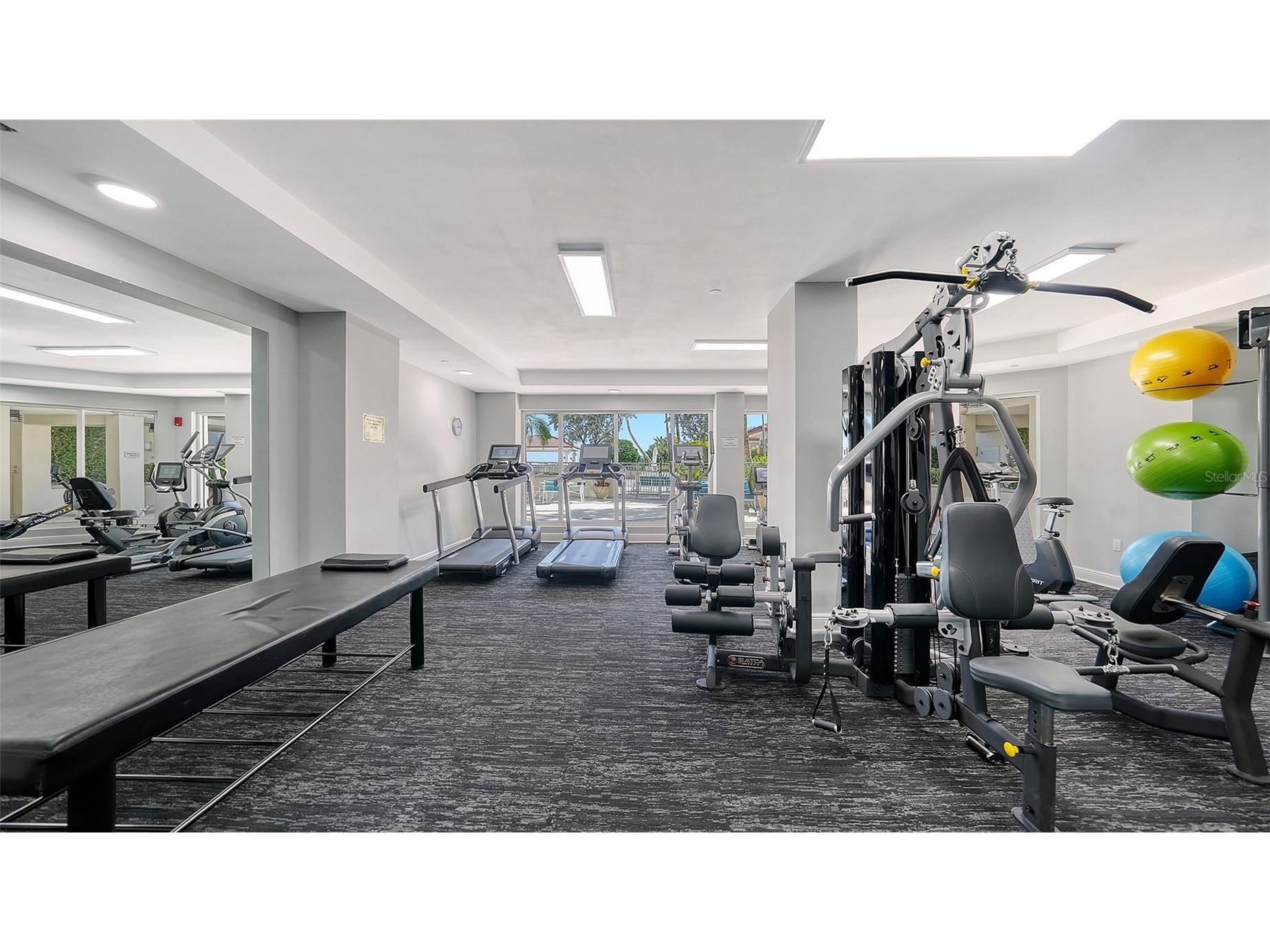 100 Central Avenue #K817 Sarasota FL 34236 A4685511 image73