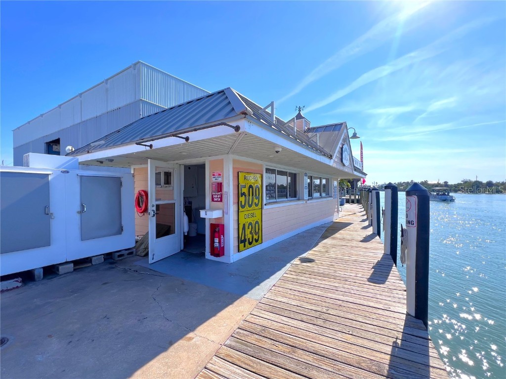 100 Circuit Road #N18 Nokomis FL 34275 D6145432 image7