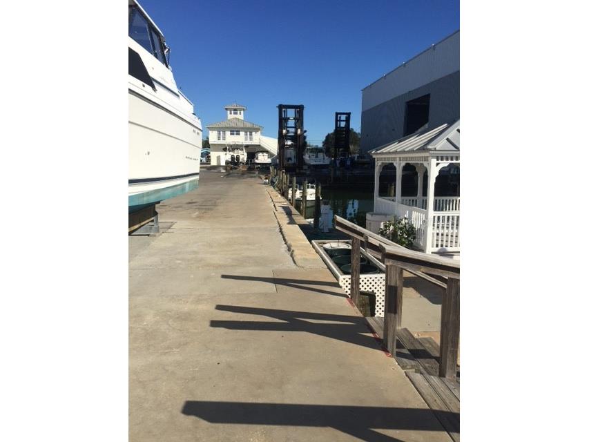 100 Circuit Road #S-80 Nokomis FL 34275 D6131878 image10