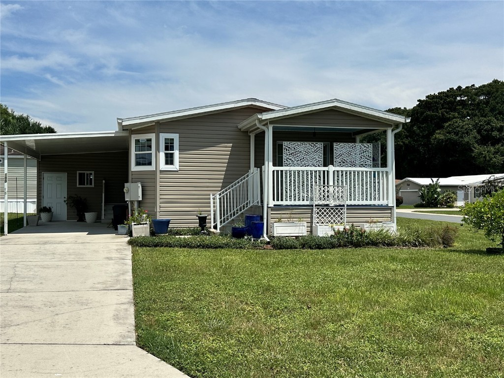 100 Crane Court Wildwood FL 34785 - LAKE OKHUMPKA G5085320 image1