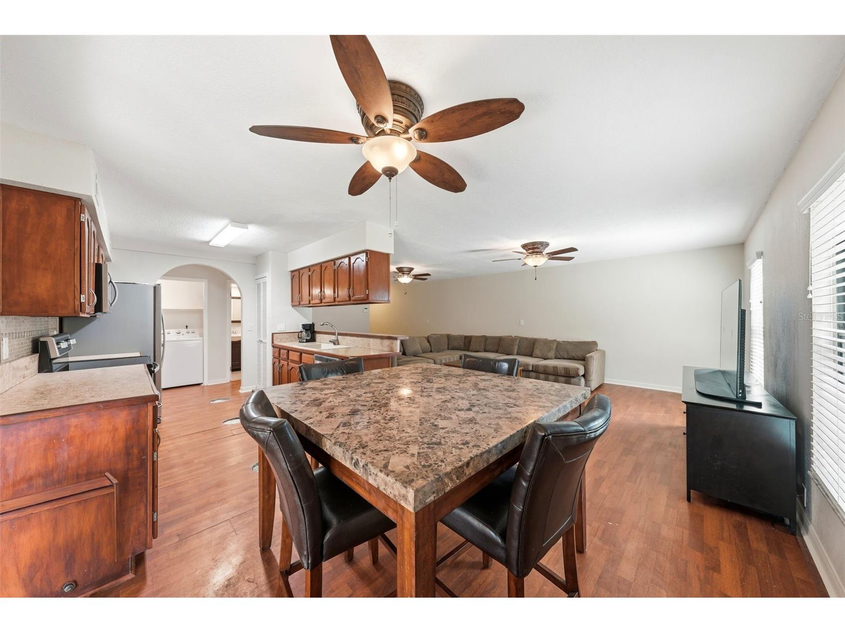 100 E Oak Terrace Drive #B2 Leesburg FL 34748 G5111595 image3
