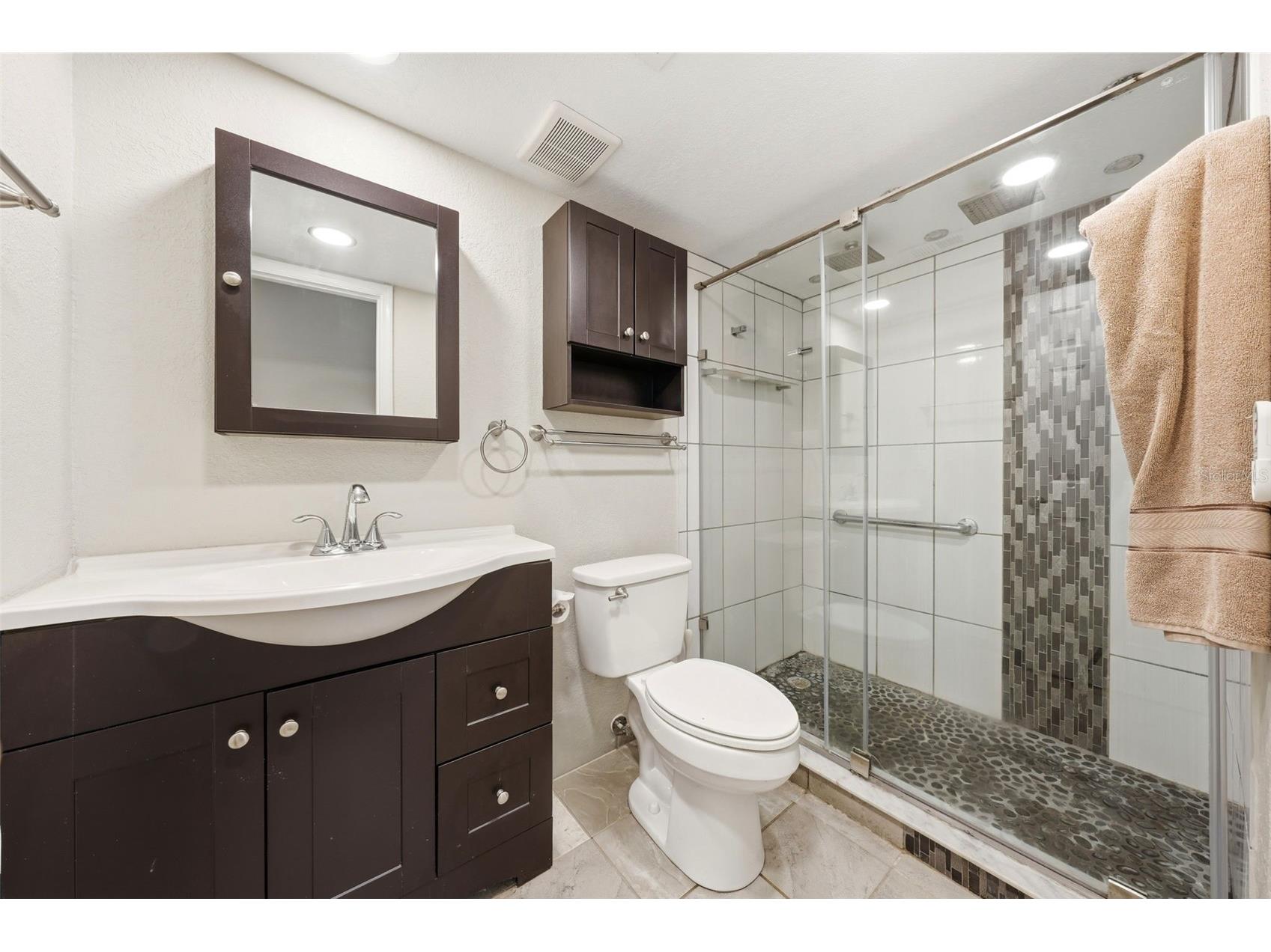 100 E Oak Terrace Drive #B2 Leesburg FL 34748 G5111595 image4