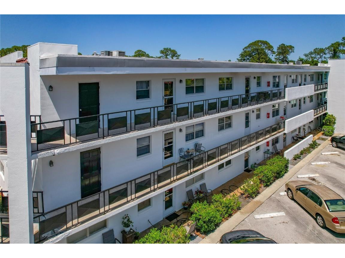 100 El Camino Dr #309 Winter Haven FL 33884 P4937234 image1