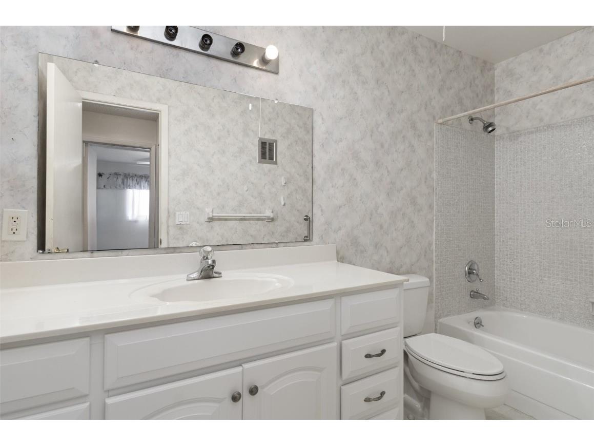 100 El Camino Drive #202 Winter Haven FL 33884 TB8418090 image17