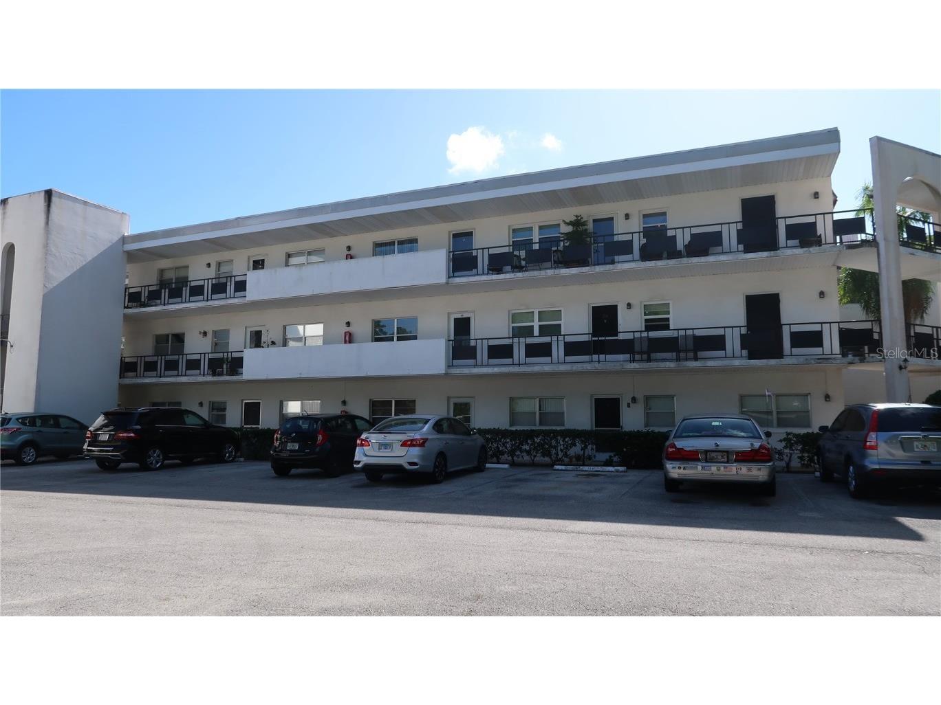 100 El Camino Drive #303 Winter Haven FL 33884 P4927983 image1