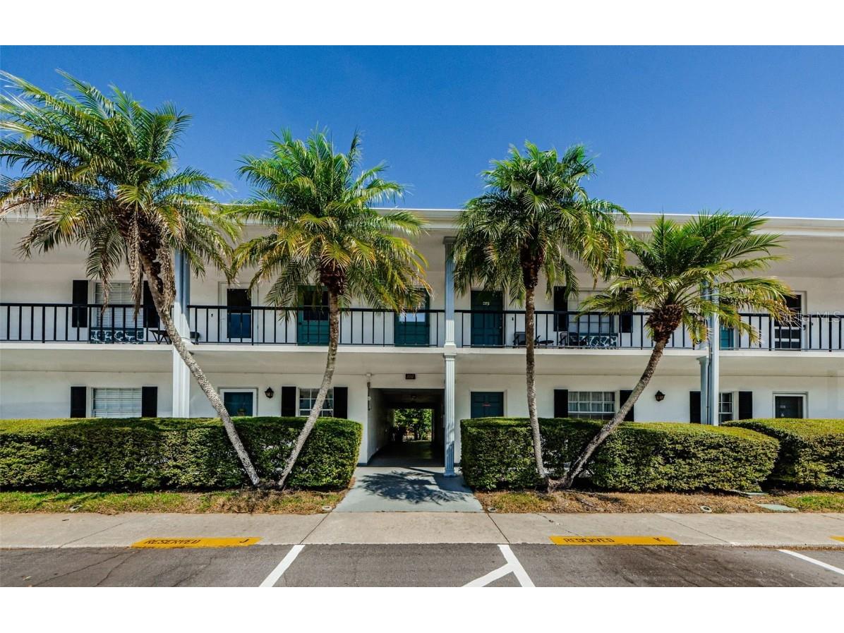 100 Glennes Lane #206 Dunedin FL 34698 U8195036 image1