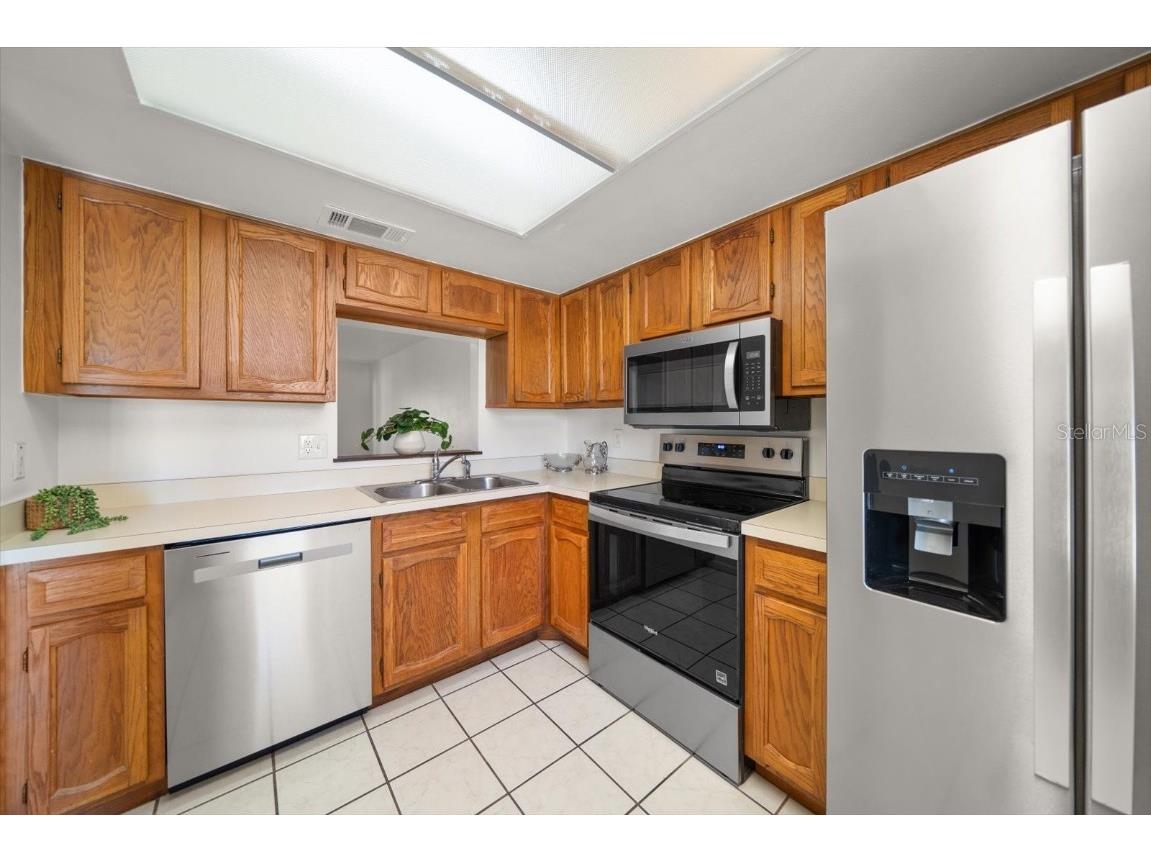 100 Grand Boulevard #205 Tarpon Springs FL 34689 TB8454951 image27