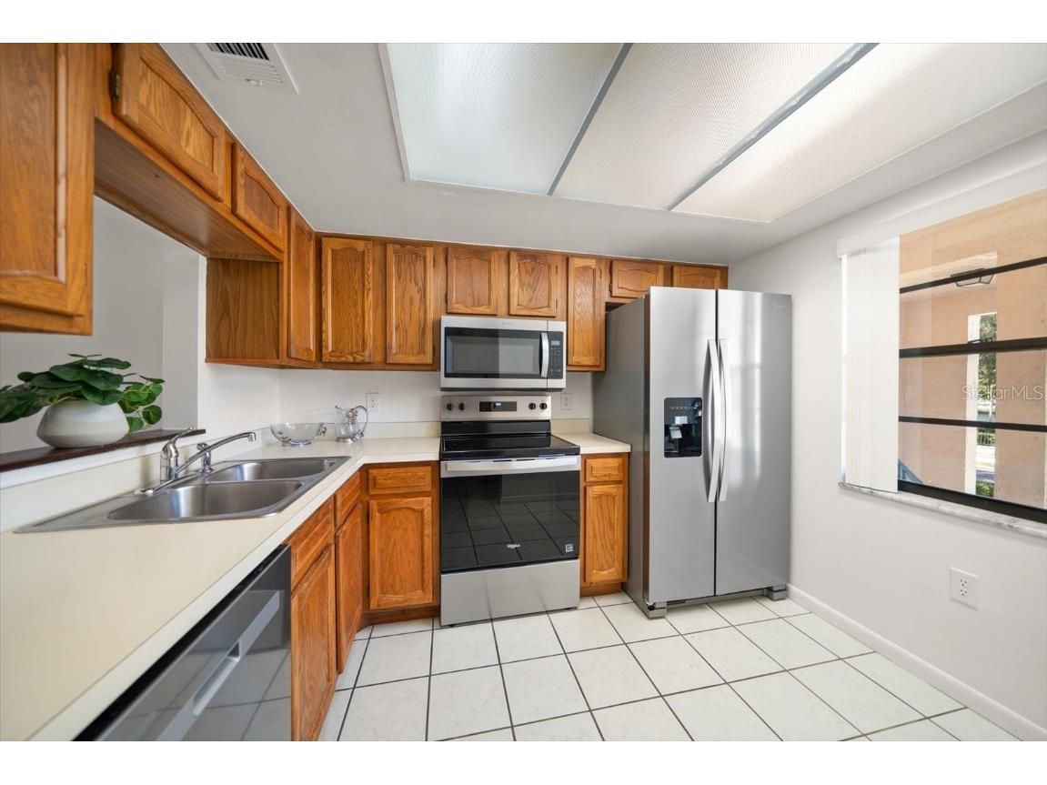 100 Grand Boulevard #205 Tarpon Springs FL 34689 TB8454951 image3