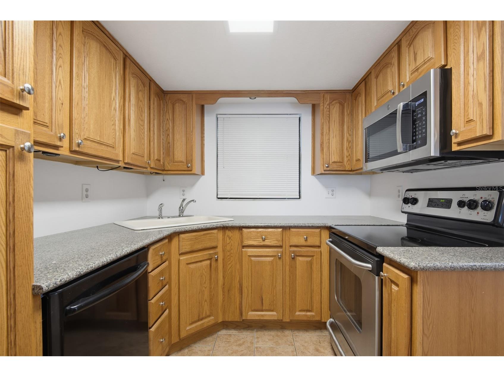 100 Grant Avenue #24 Daytona Beach Shores FL 32118 V4950217 image5