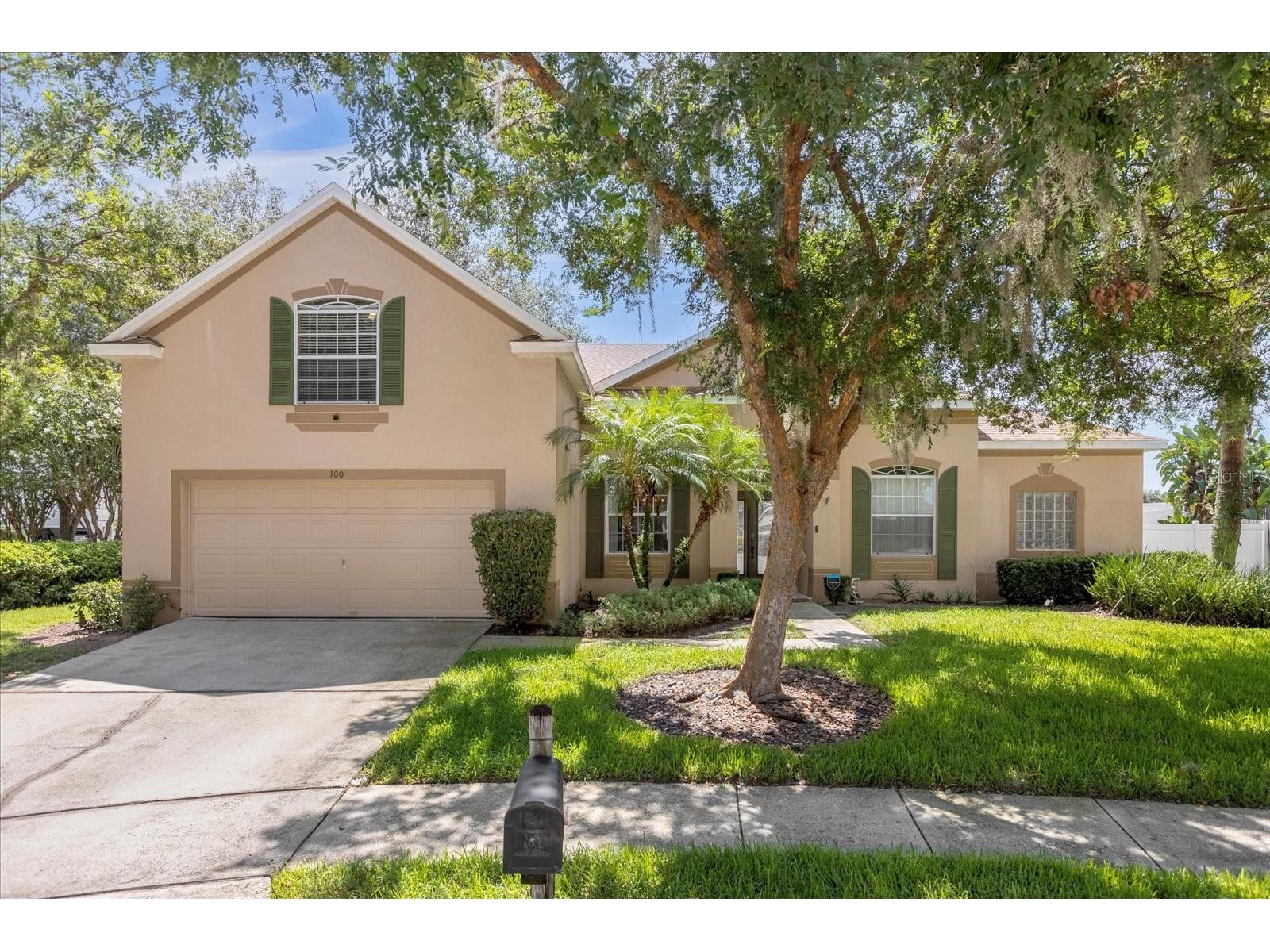 100 Hollybrook Ct  