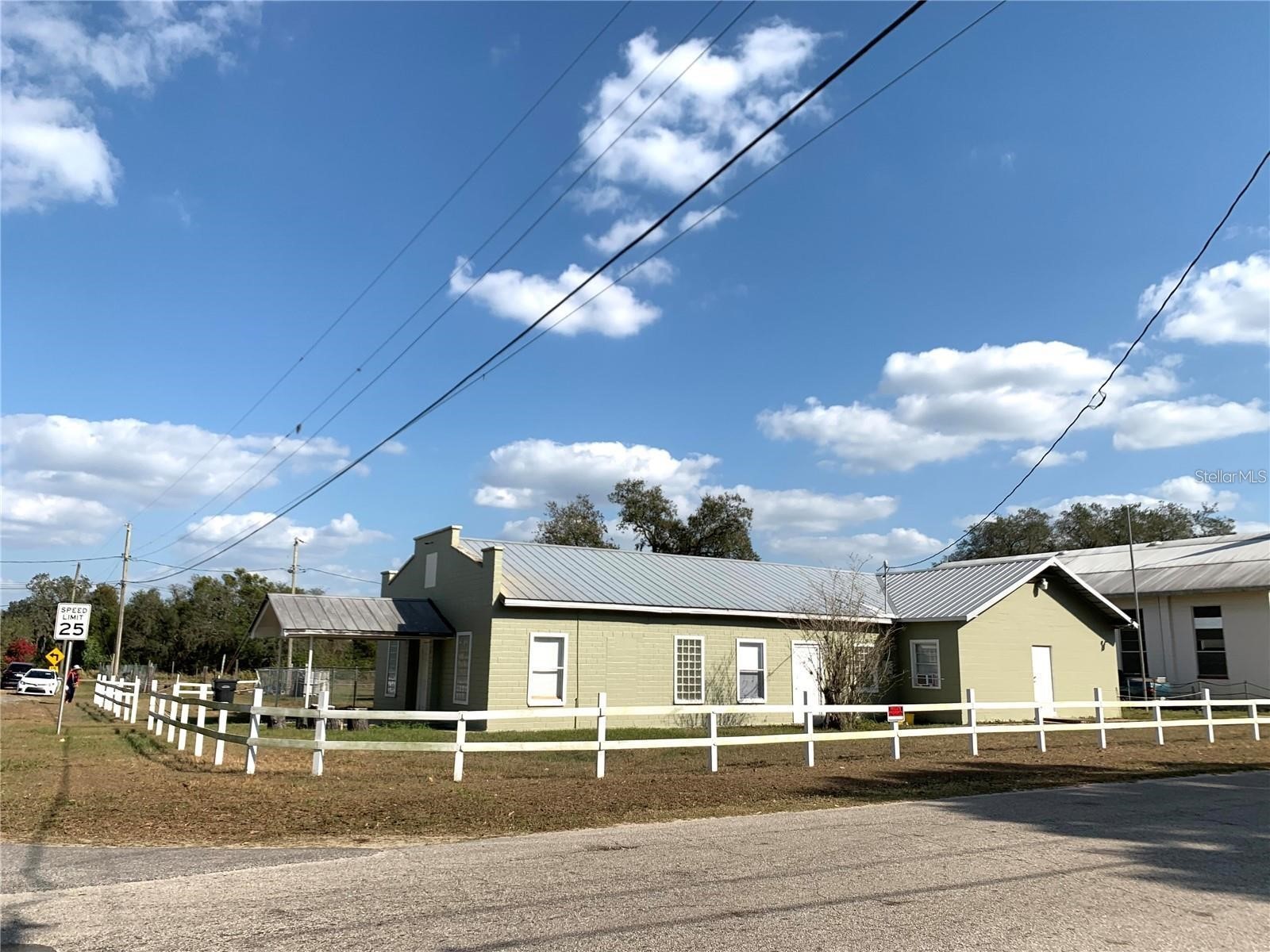 100 John Street Frostproof FL 33843 O6372959 image1
