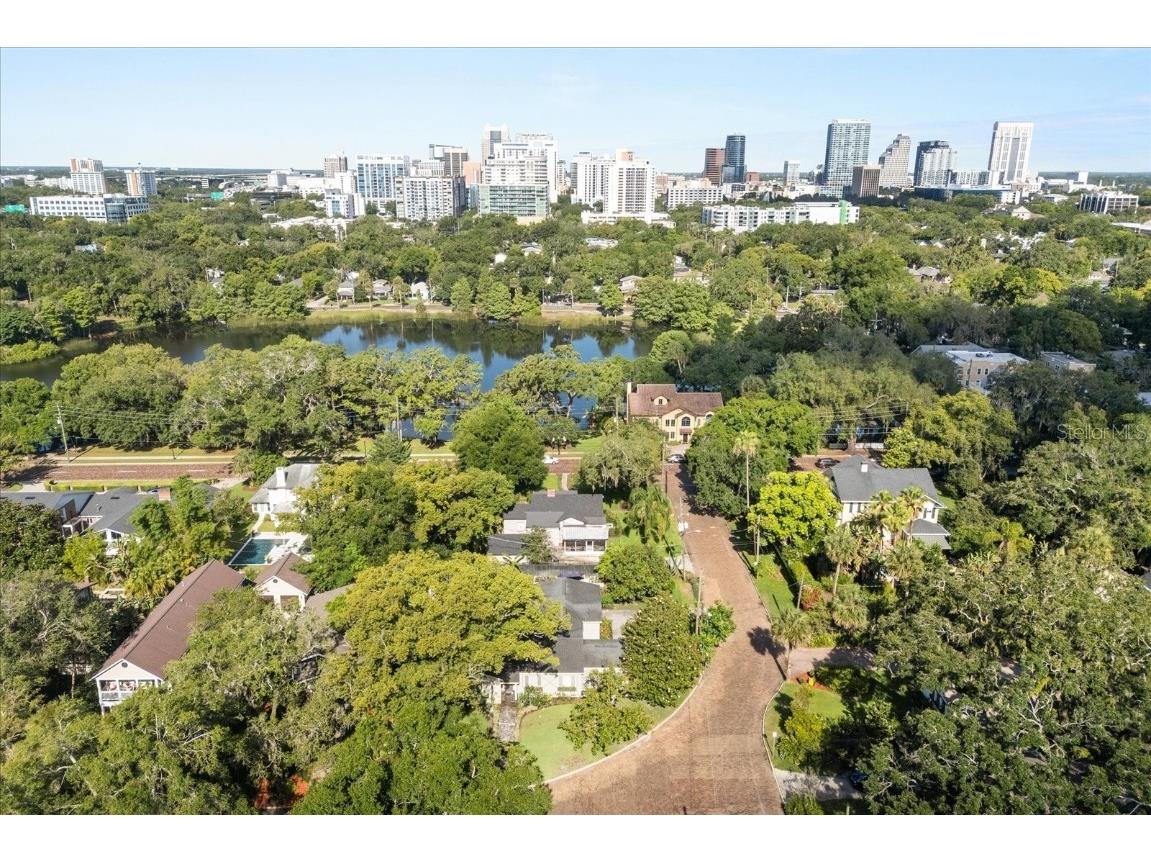 100 Kennison Drive Orlando FL 32801 O6306128 image34