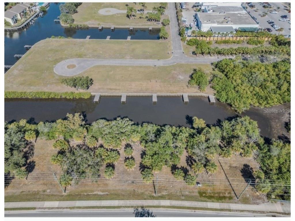 100 Meres Boulevard Tarpon Springs FL 34689 TB8395485 image1