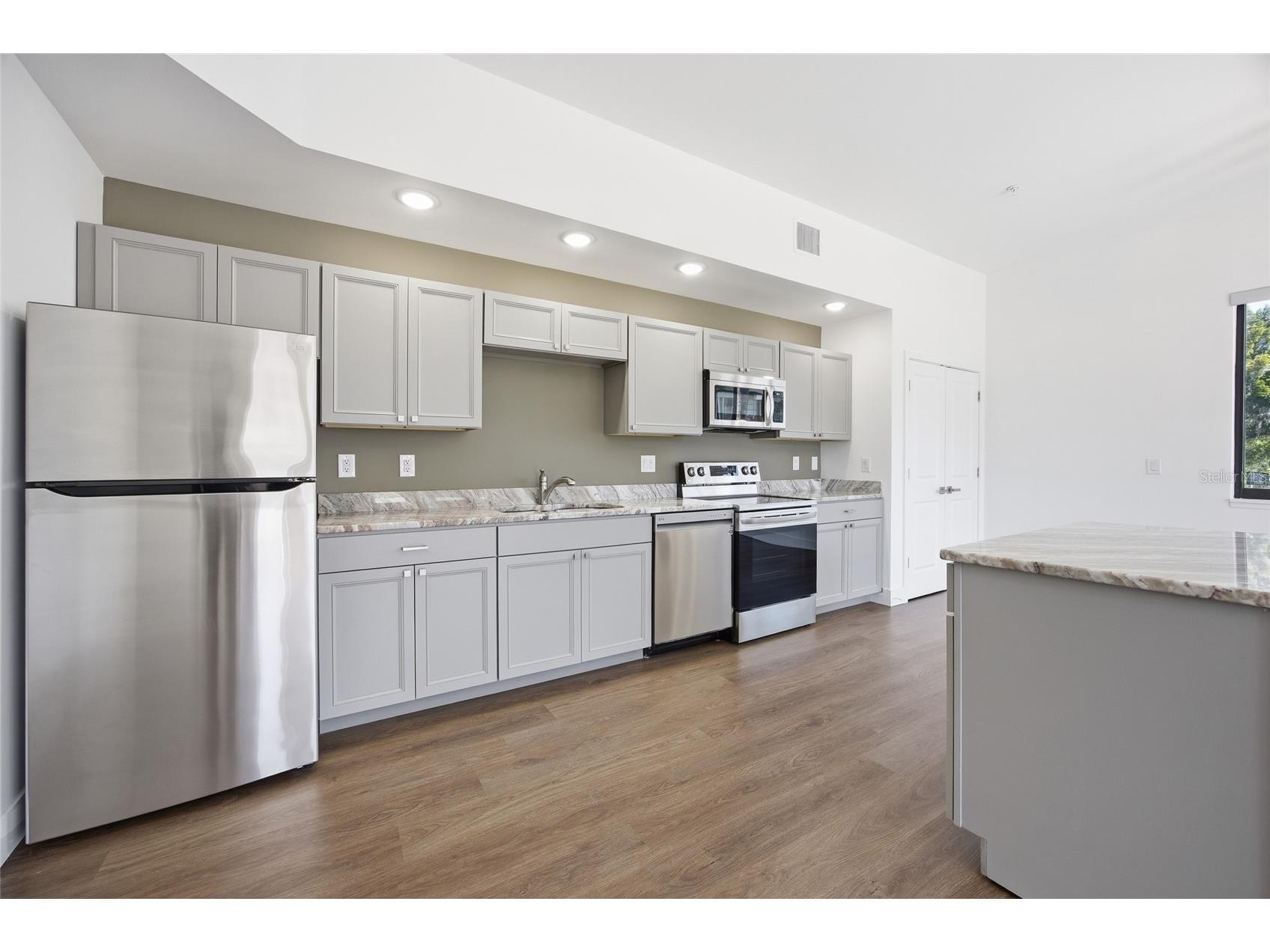 100 N Dewey Street Eustis FL 32726 O6396643 image4