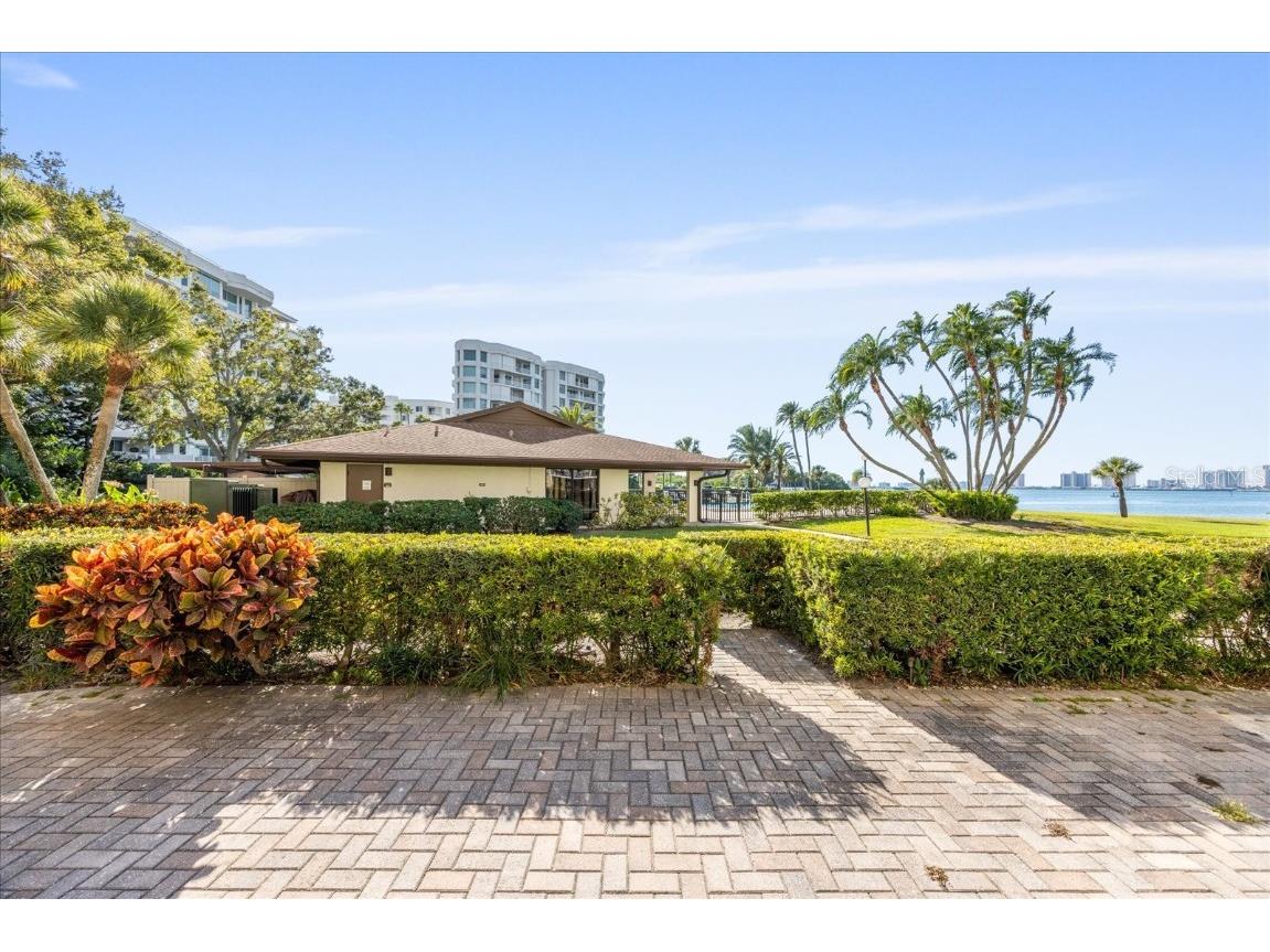 100 Oakmont Lane #101 Belleair FL 33756 TB8448707 image24