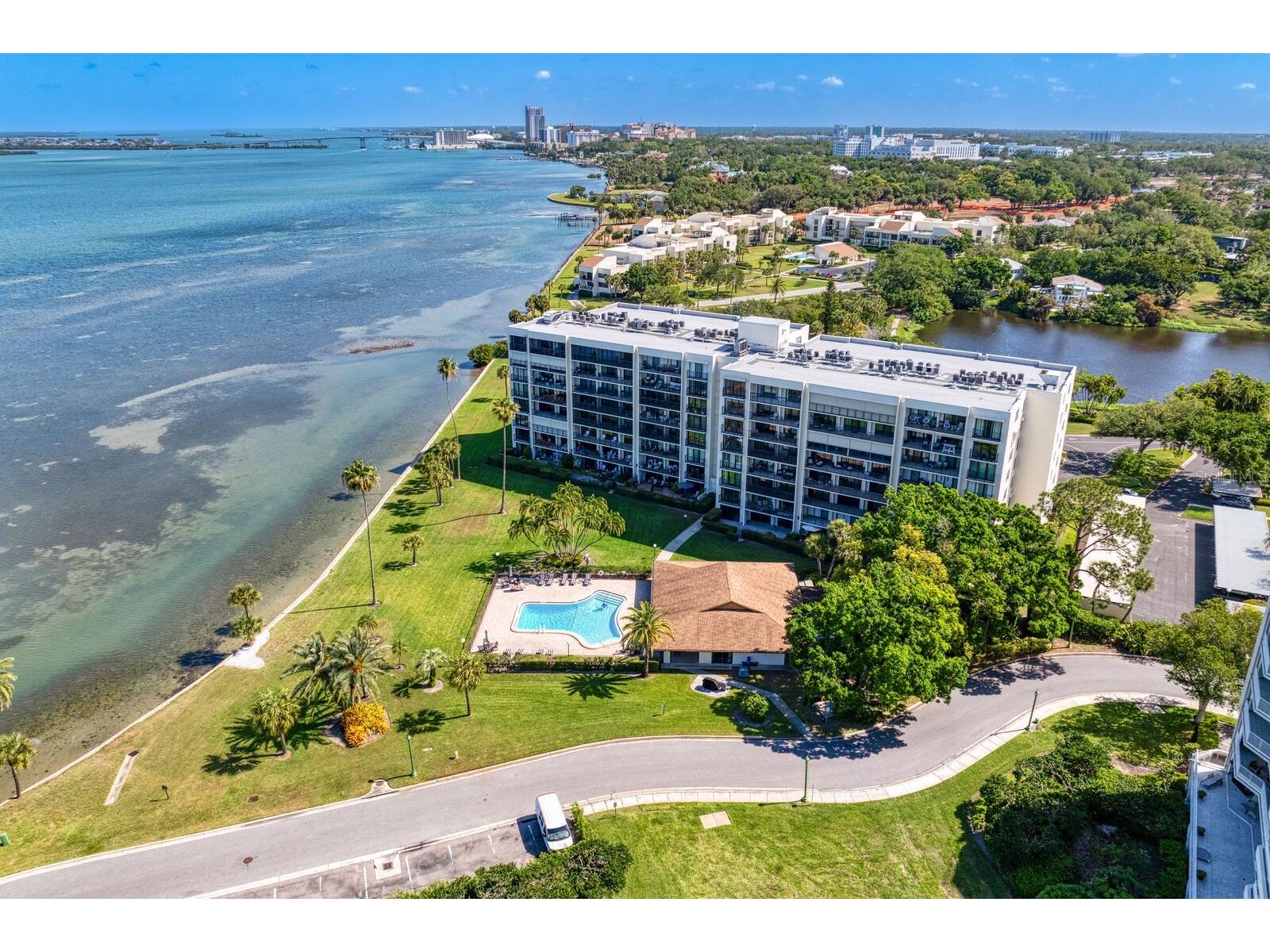 100 Oakmont Lane #105 Belleair FL 33756 TB8491539 image8