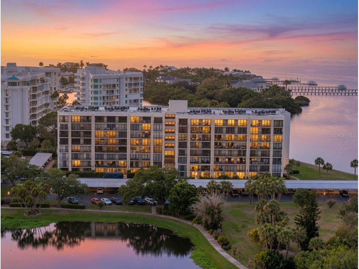 100 Oakmont Lane #204 Belleair FL 33756 - INTRACOASTAL WATERWAY TB8531664 image1