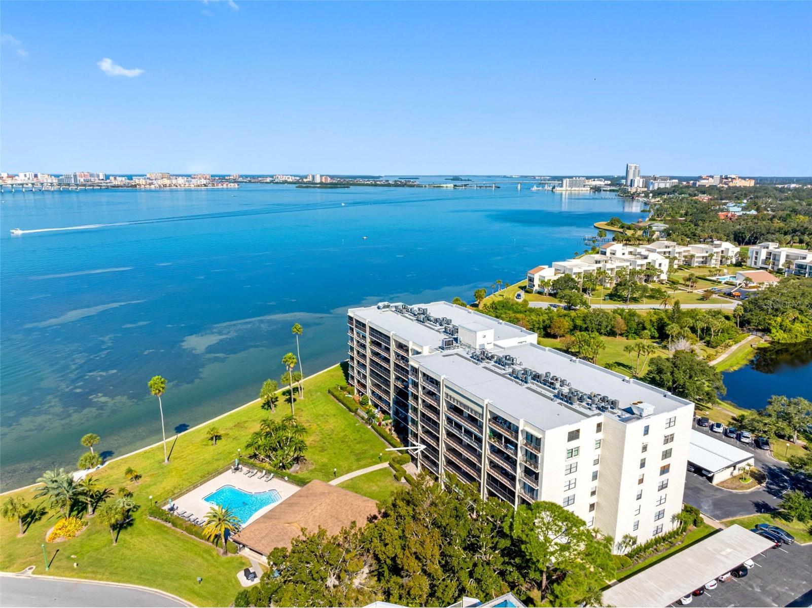 100 Oakmont Lane #301 Belleair FL 33756 - INTRACOASTAL TB8452325 image2